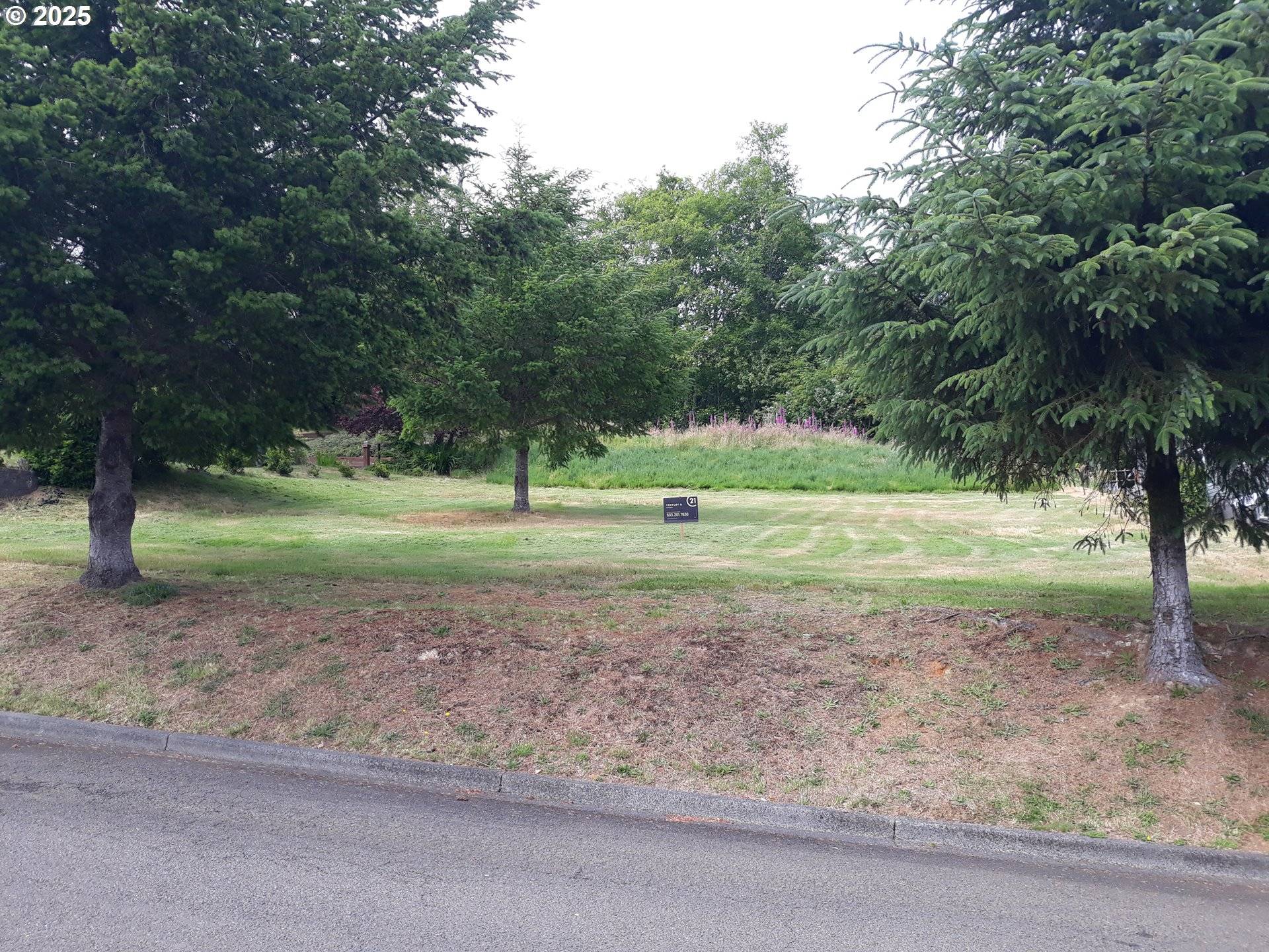 Astoria, OR 97103,1880 SE 3RD ST