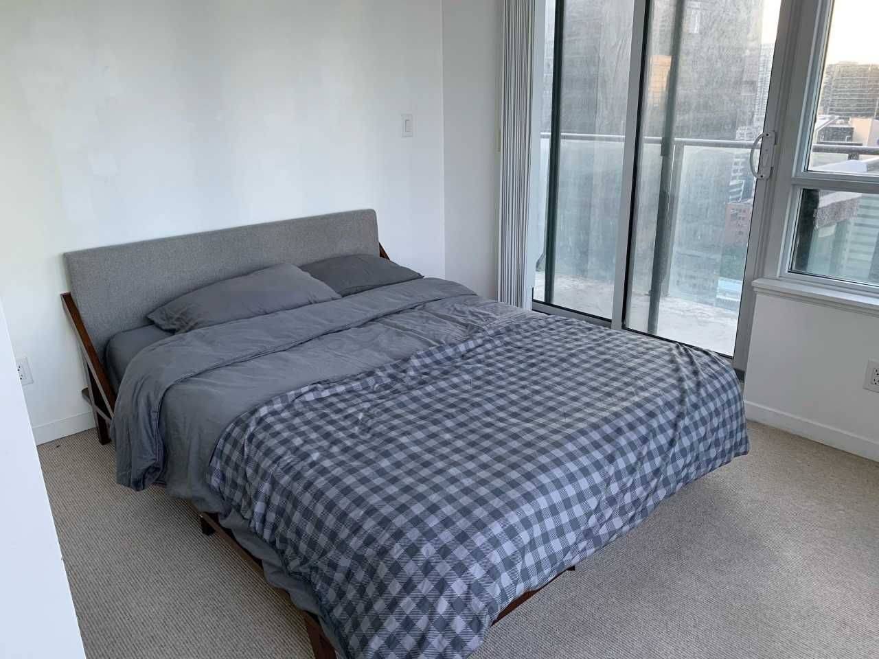 Toronto C01, ON M5J 0A6,55 Bremner BLVD #3004