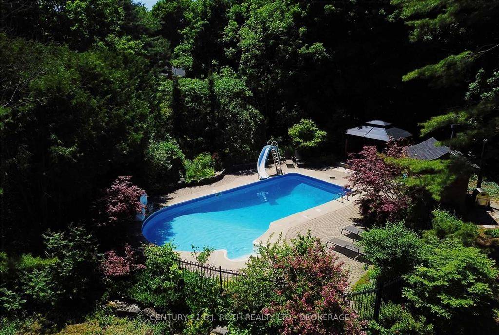 Innisfil, ON L9S 2B4,3274 Liah LN