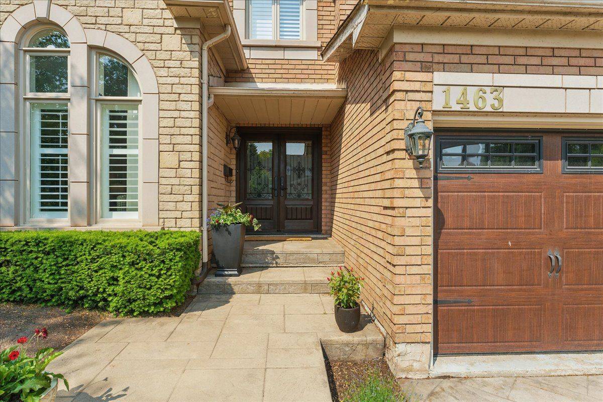 Oakville, ON L6H 6E8,1463 Bayshire DR