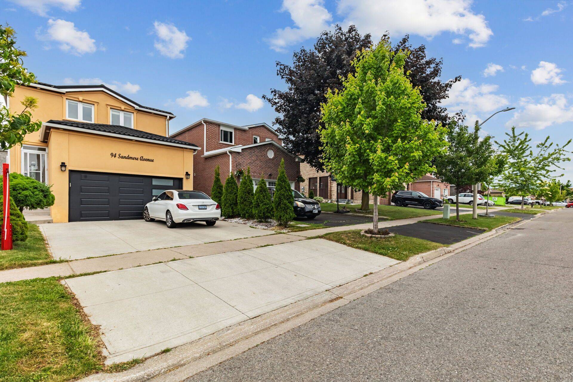 Brampton, ON L6Z 3Z9,94 Sandmere AVE