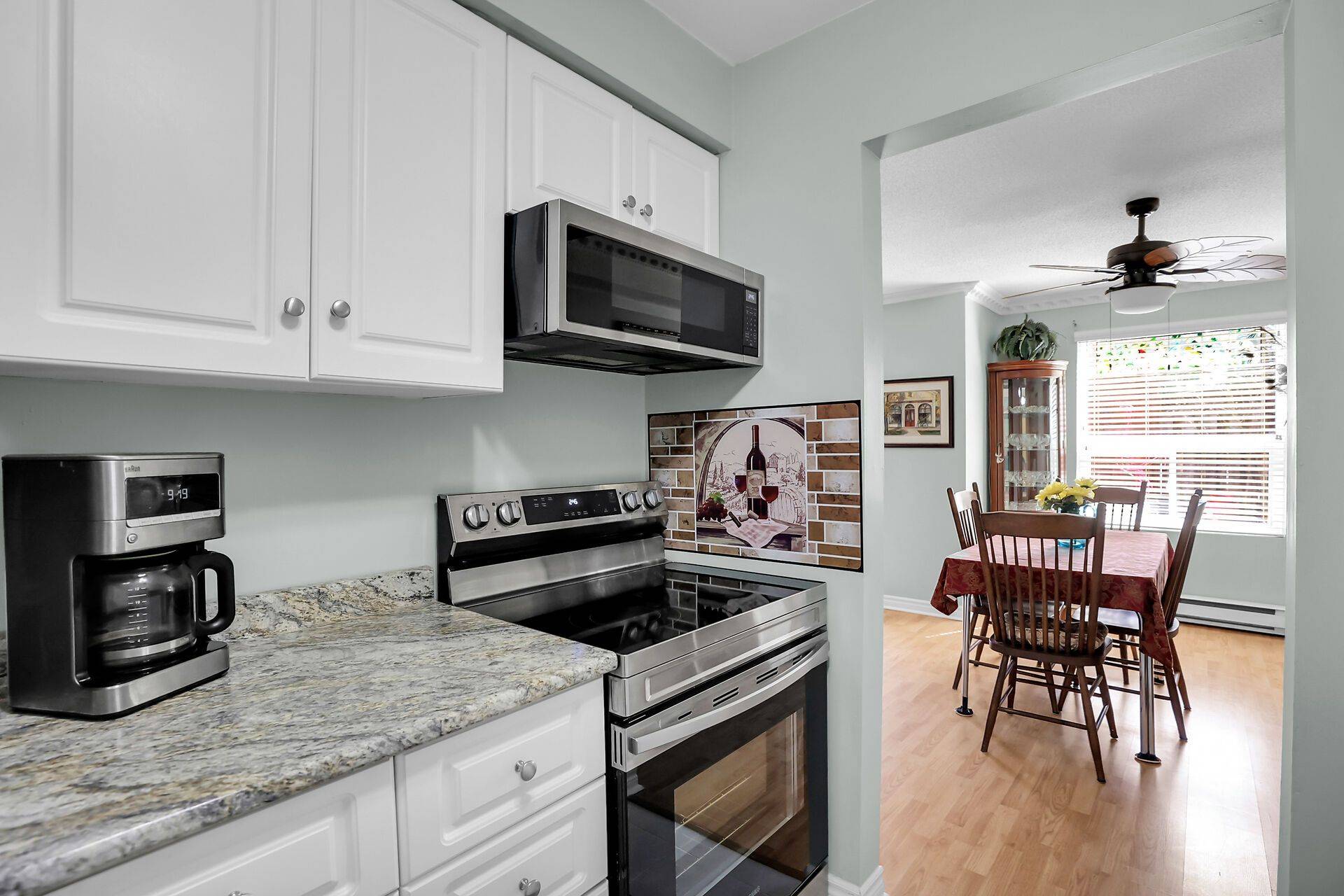 Lincoln, ON L3J 0K2,4209 Hixon ST #108