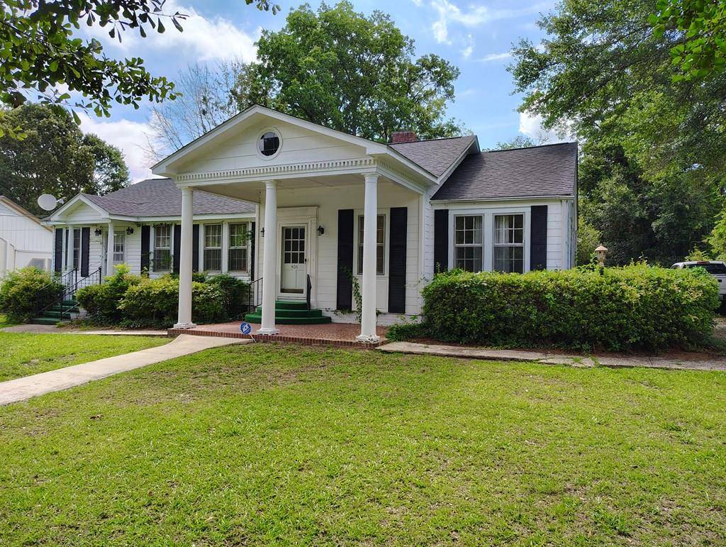Manning, SC 29102,406 Thames St