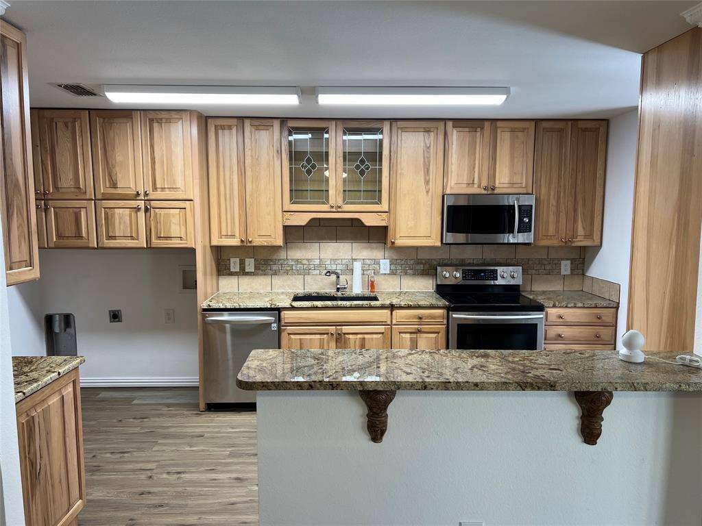 North Richland Hills, TX 76182,6904 Glenwood Drive