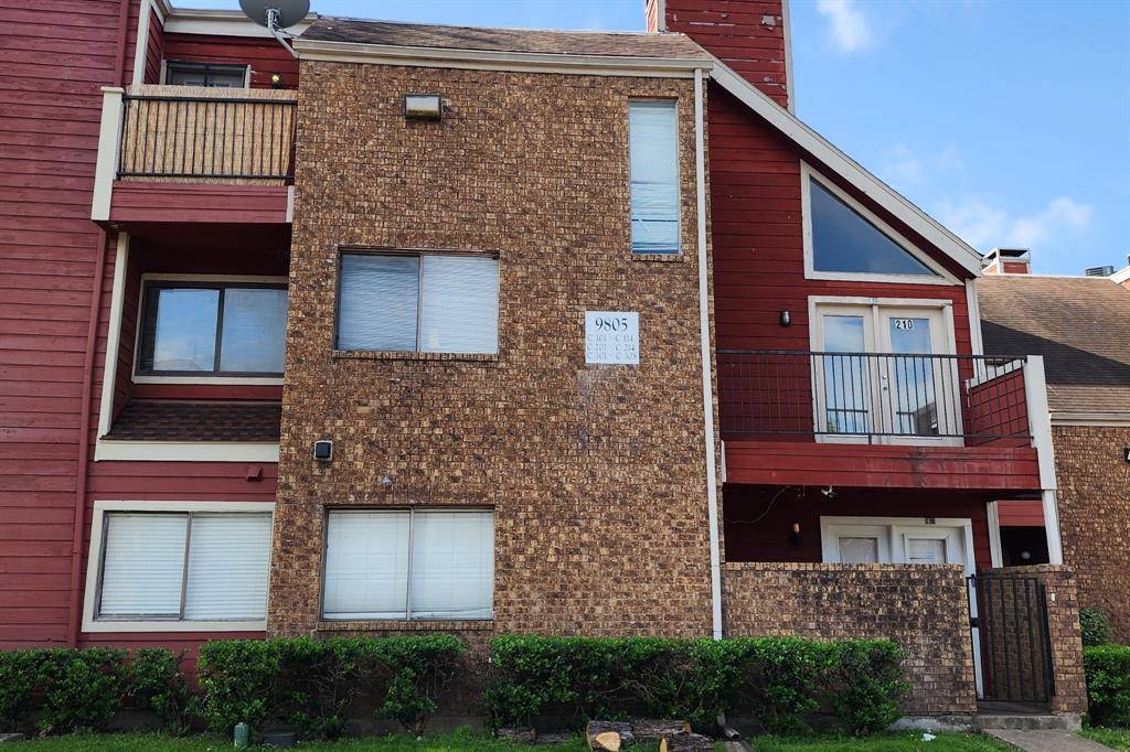 Dallas, TX 75243,9801 Walnut Street #304