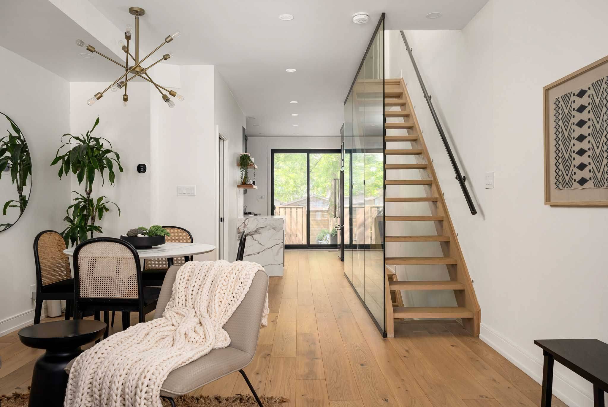 Toronto E01, ON M4M 2V6,26 Pape AVE