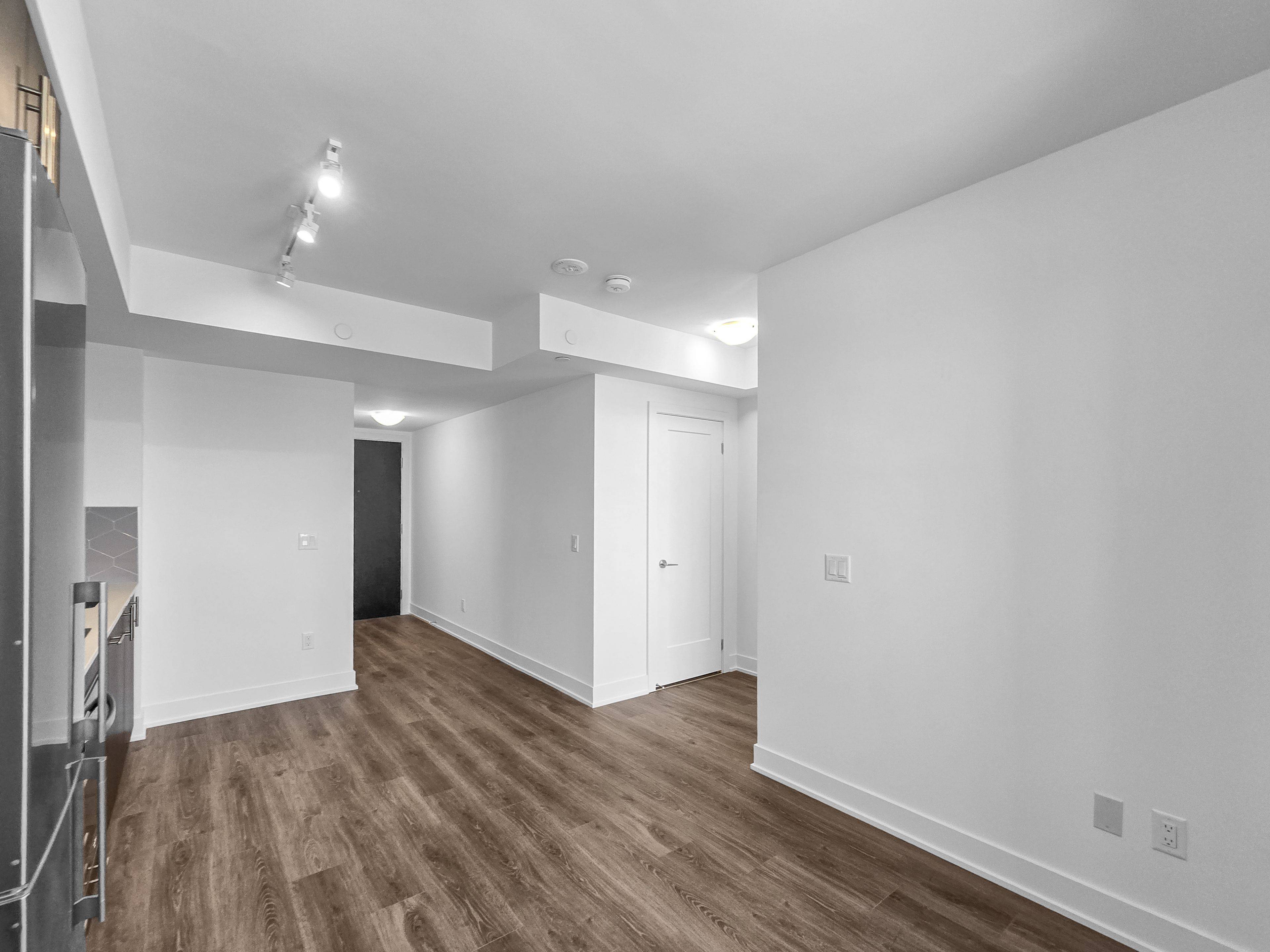 Oshawa, ON L1L 0W3,2545 Simcoe ST N #1603