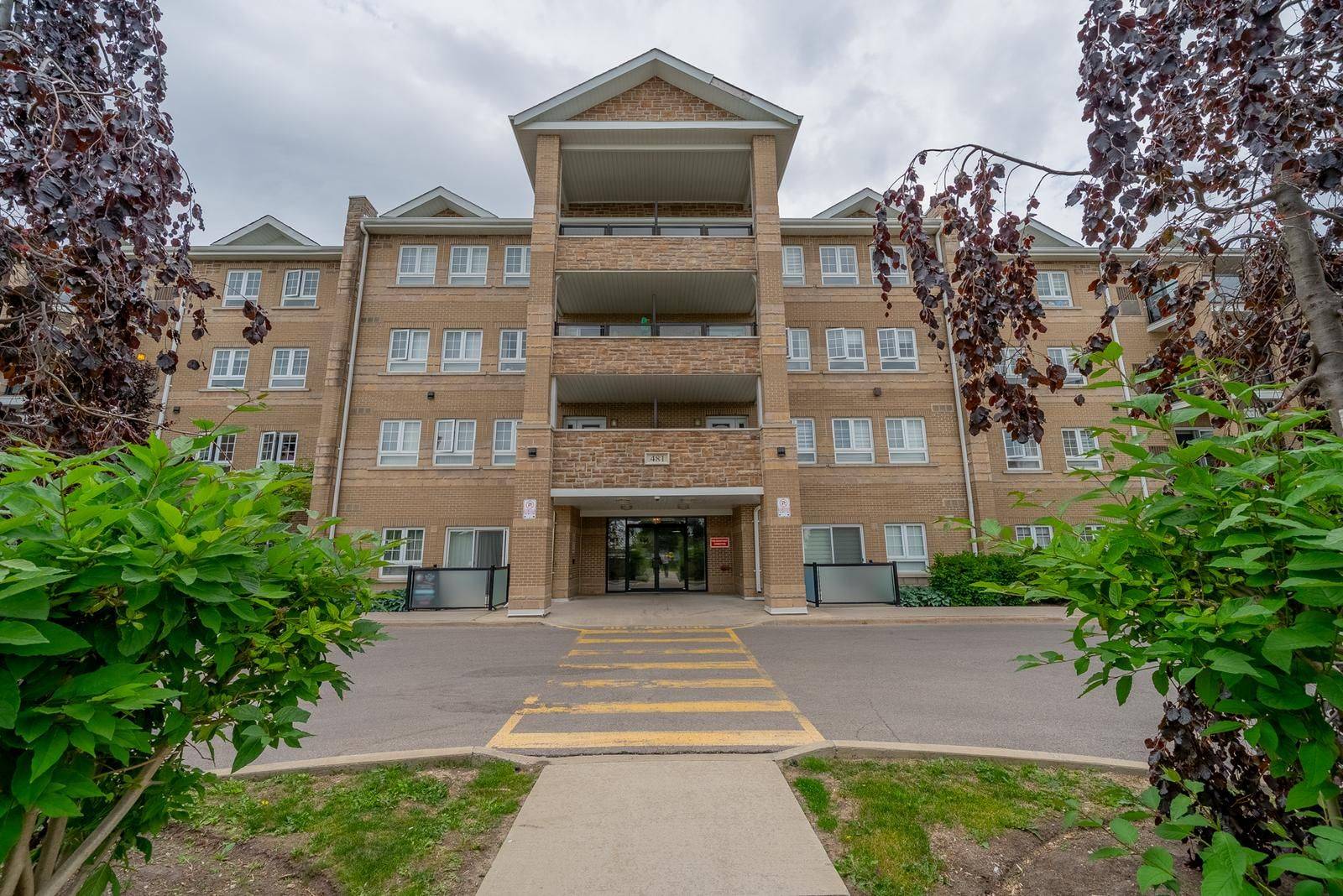 Whitchurch-stouffville, ON L4A 1Y7,481 Rupert AVE #208