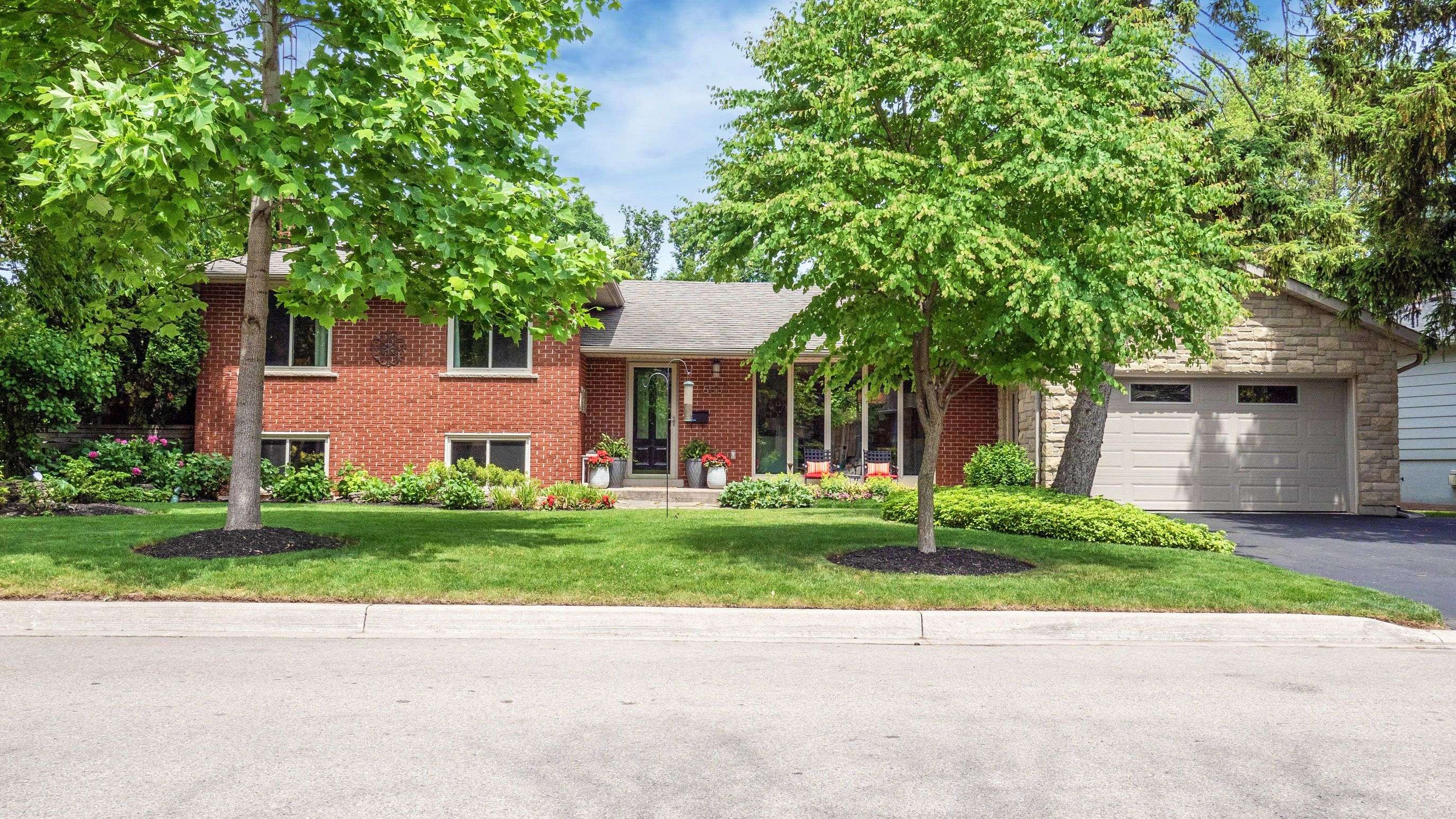Burlington, ON L7L 3R5,5331 Mericourt RD