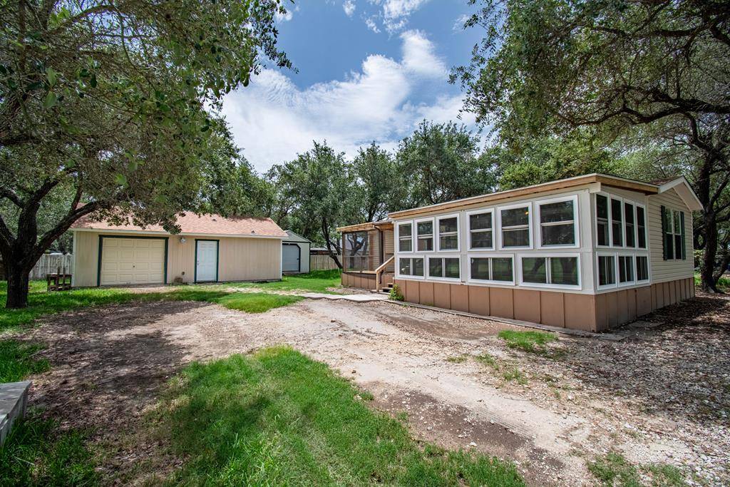 Rockport, TX 78382,1128 N HOOD ST