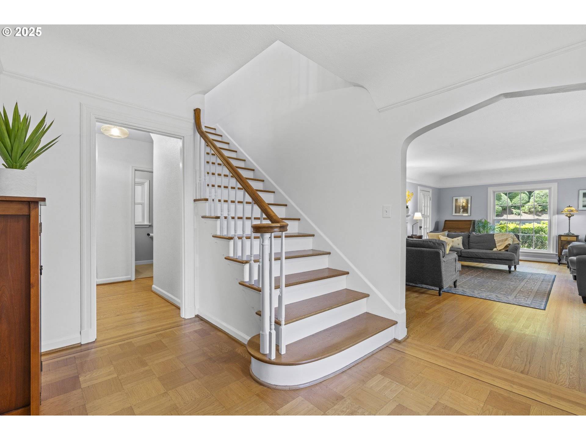 Portland, OR 97239,5707 SW MENEFEE DR