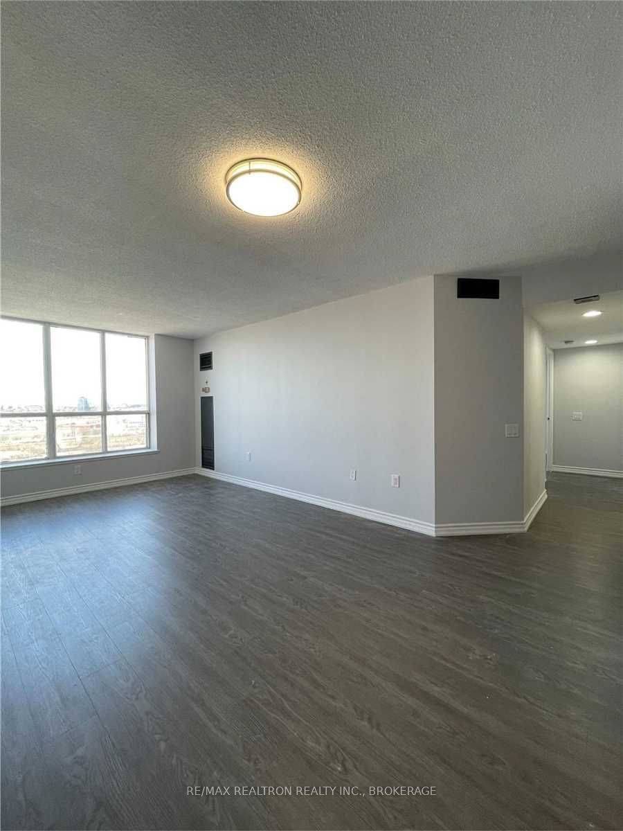 Toronto C11, ON M4H 1P2,21 Overlea BLVD #1707