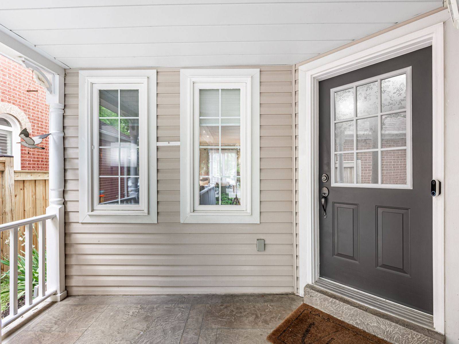 Whitby, ON L1M 1C8,7 Knox CRES