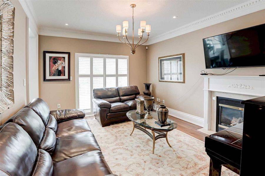Markham, ON L6C 1Y4,2 Mumberson CT