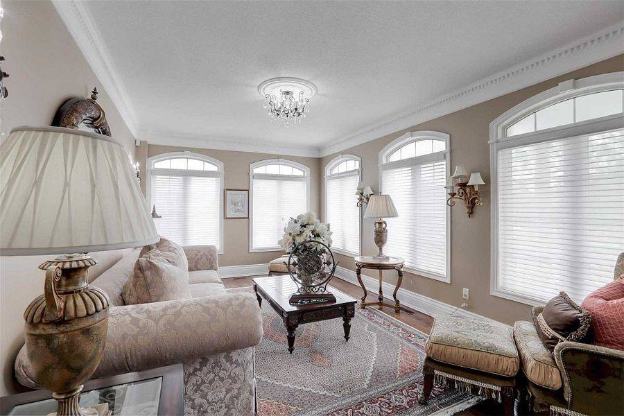 Markham, ON L6C 1Y4,2 Mumberson CT