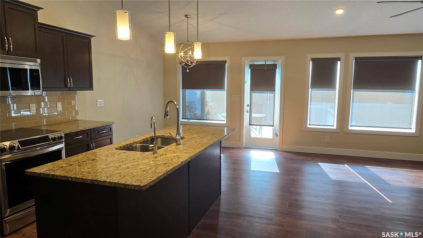 Saskatoon, SK S7M 5G3,3214 11th STREET W #6