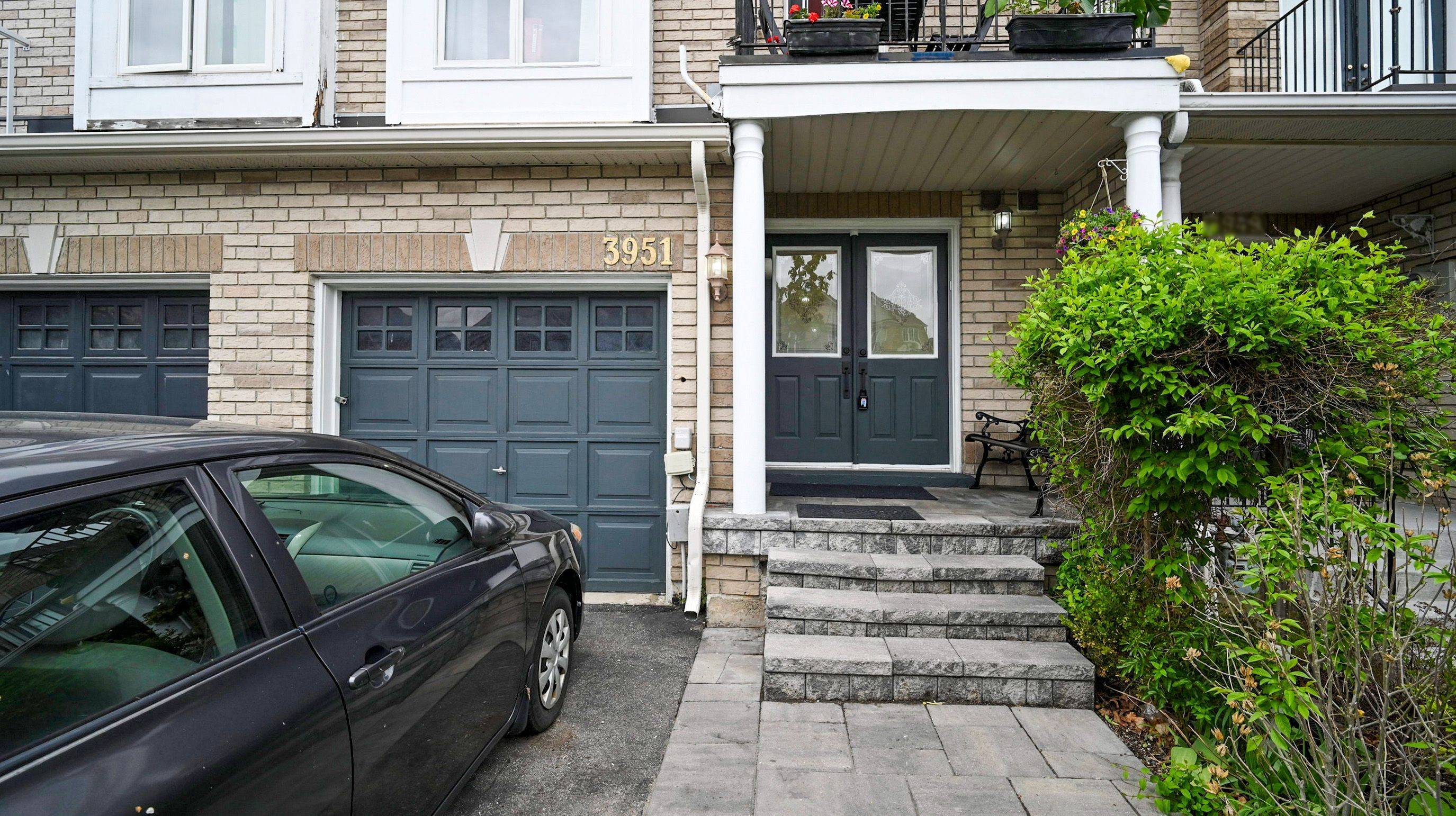 Mississauga, ON L5M 6R2,3951 Freeman TER