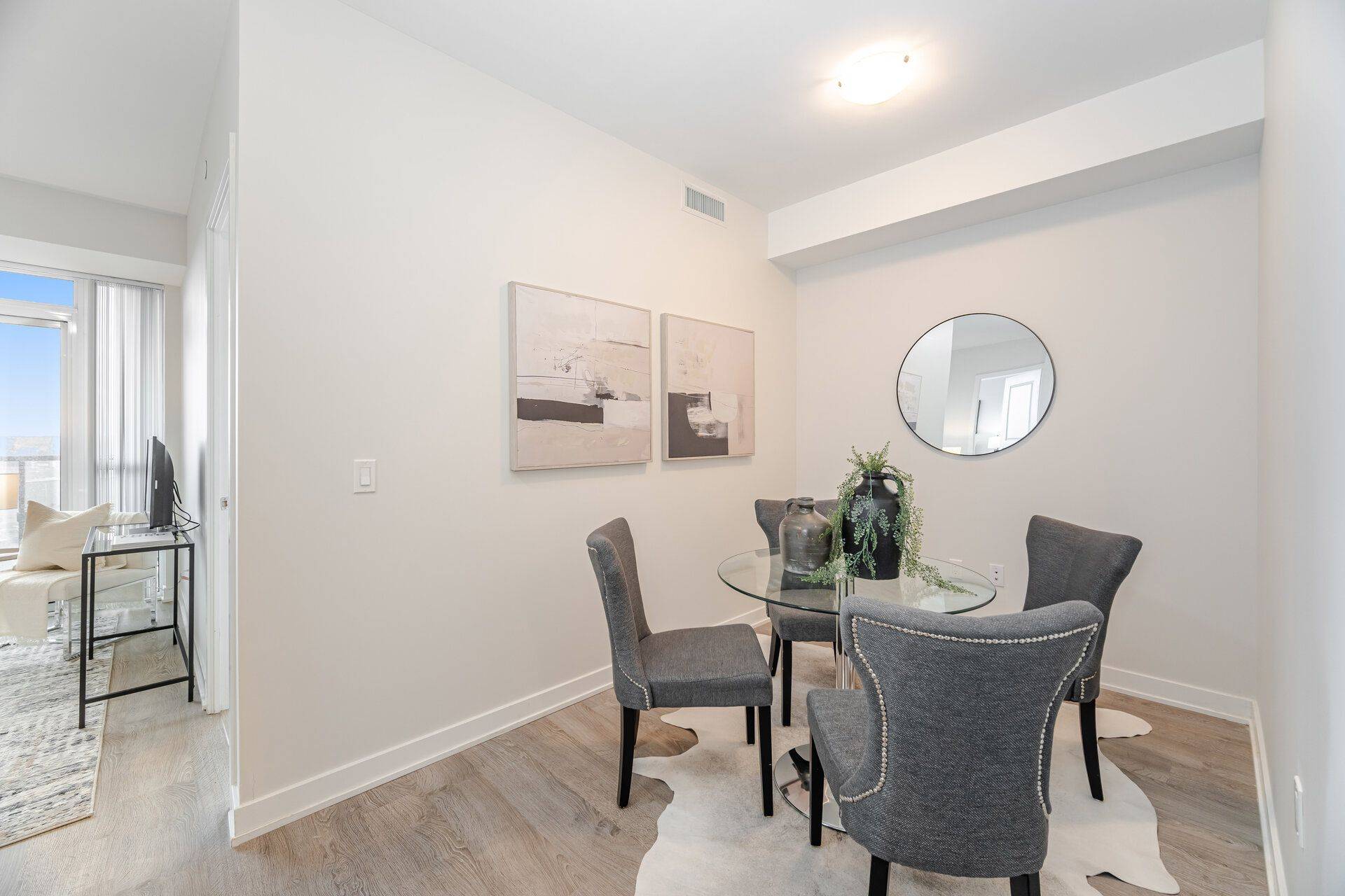 Mississauga, ON L5M 2E3,4677 Glen Erin DR #801
