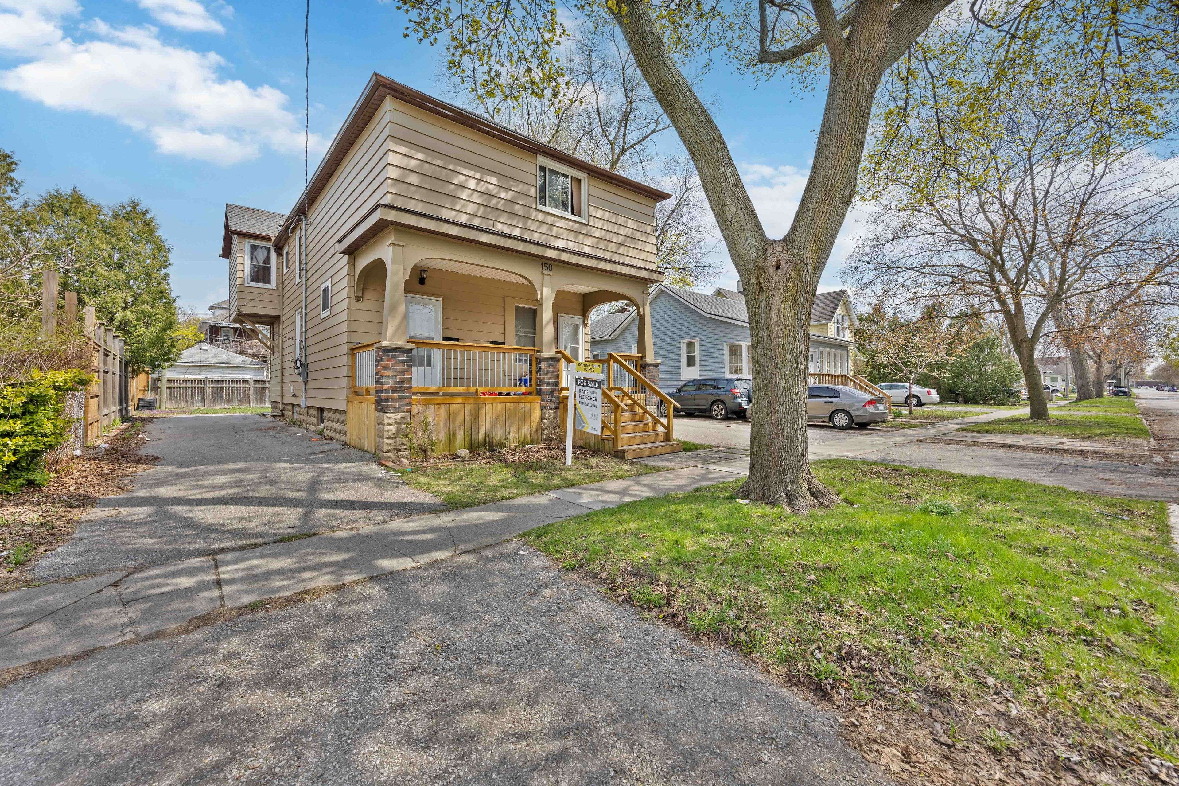 Sarnia, ON N7T 6B3,150 College AVE N