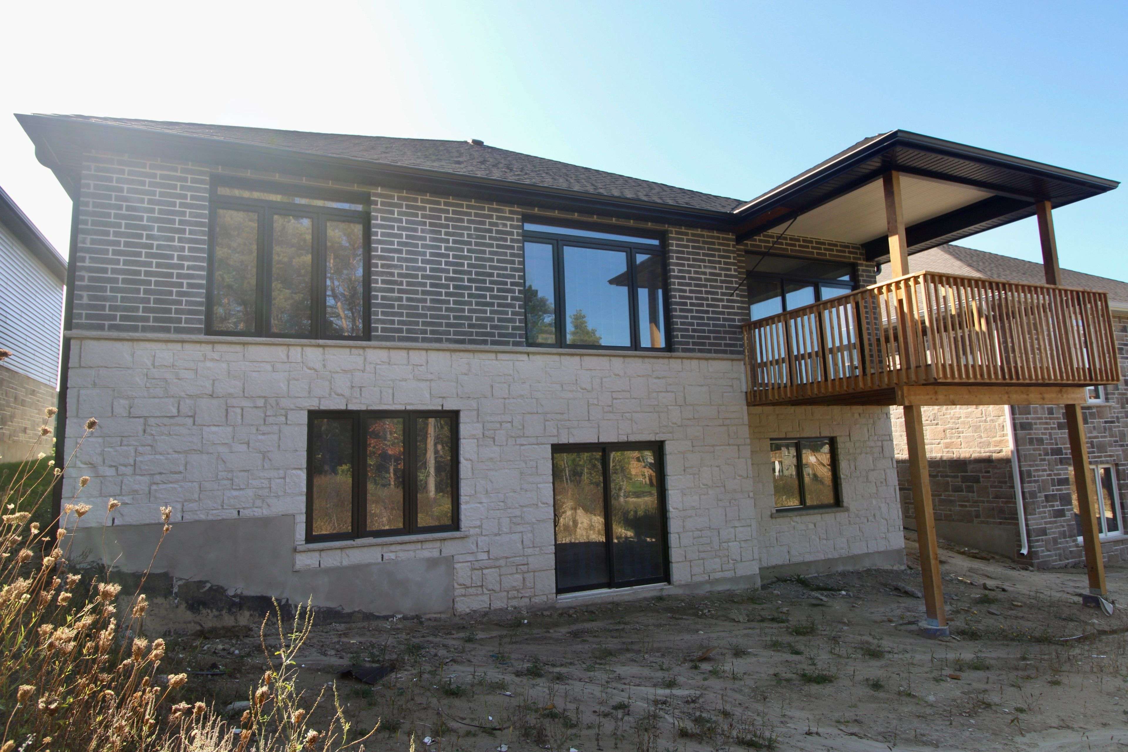 Hanover, ON N4N 3B8,918 13TH ST
