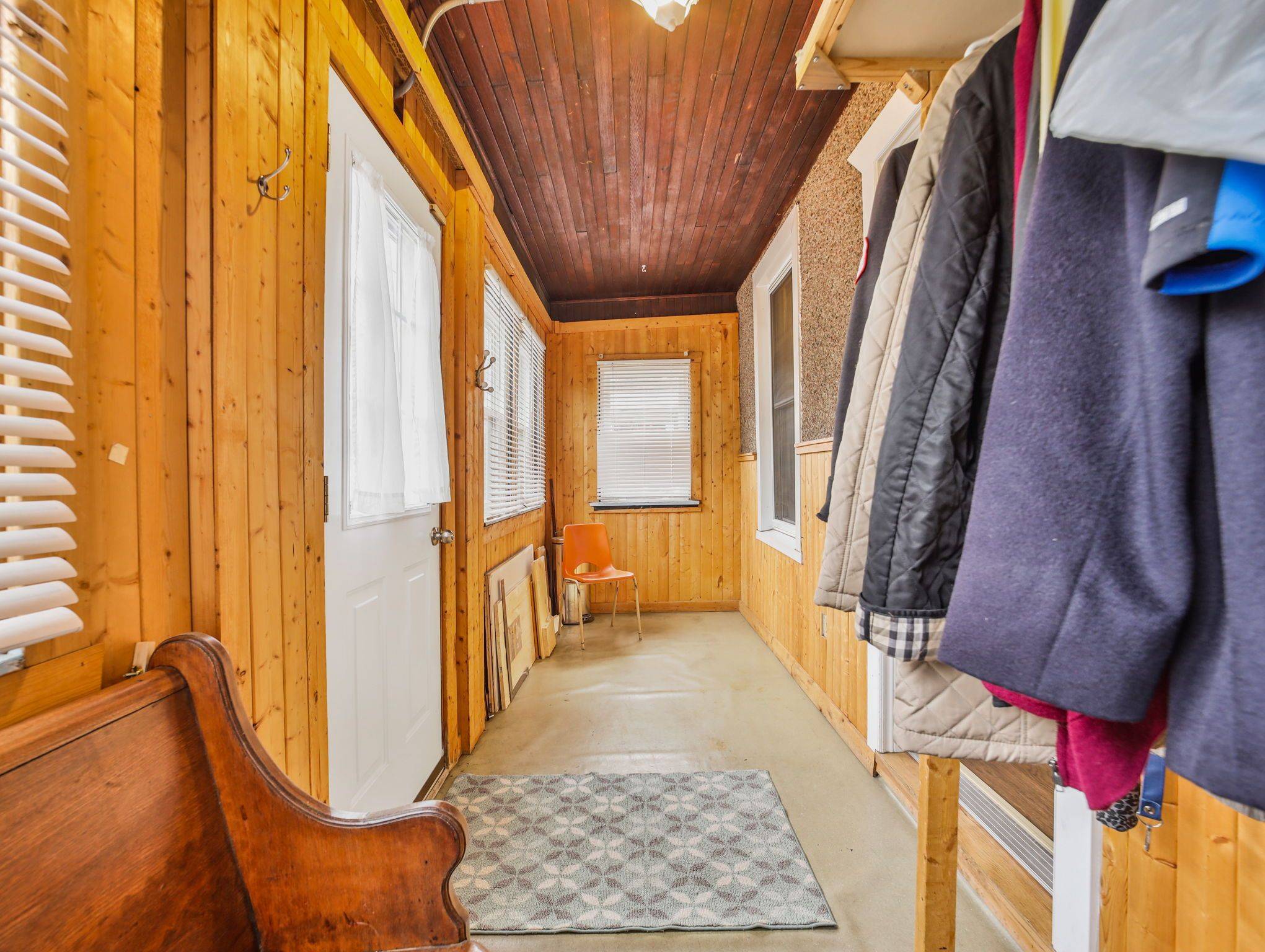 Hamilton, ON L8H 1V5,1291 Cannon ST E