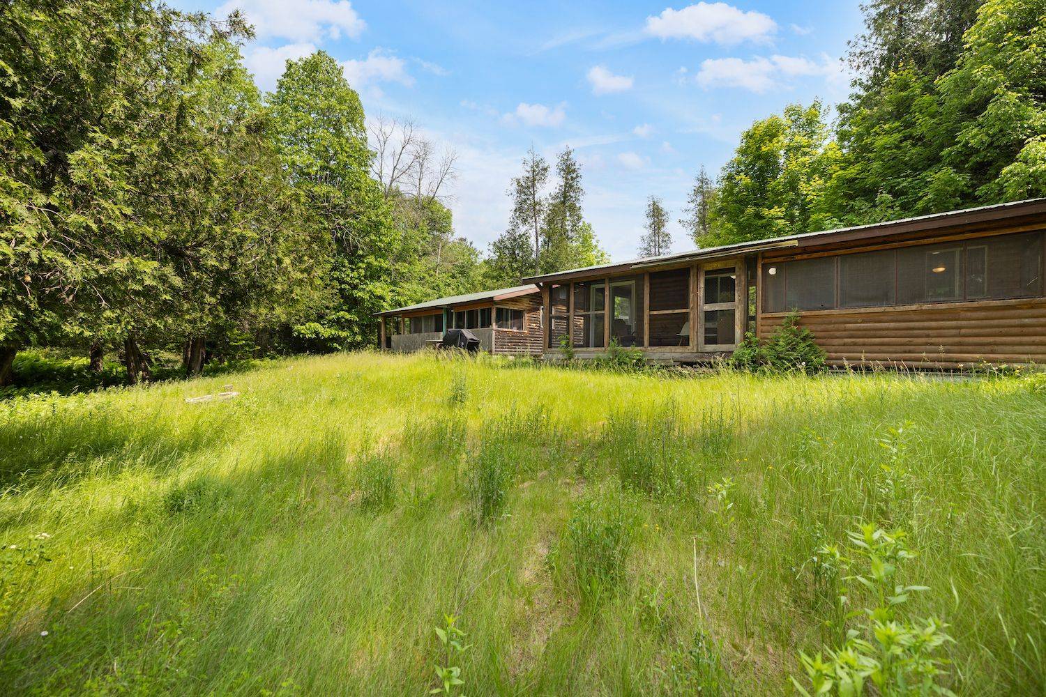 Lanark Highlands, ON K0G 1K0,115 Clyde LN