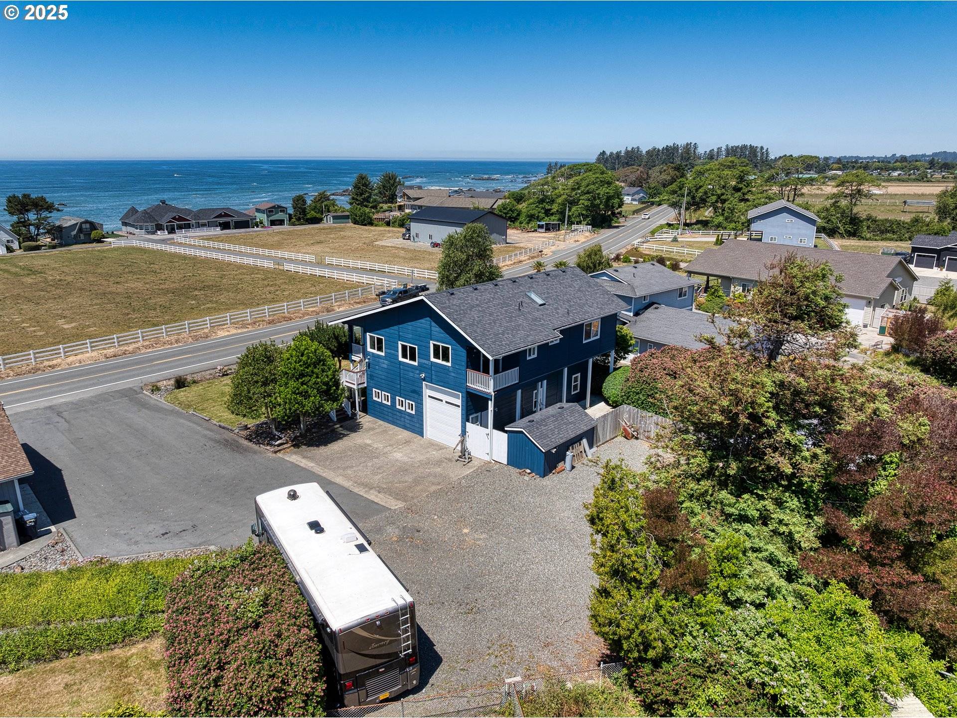 Brookings, OR 97415,15263 OCEANVIEW DR