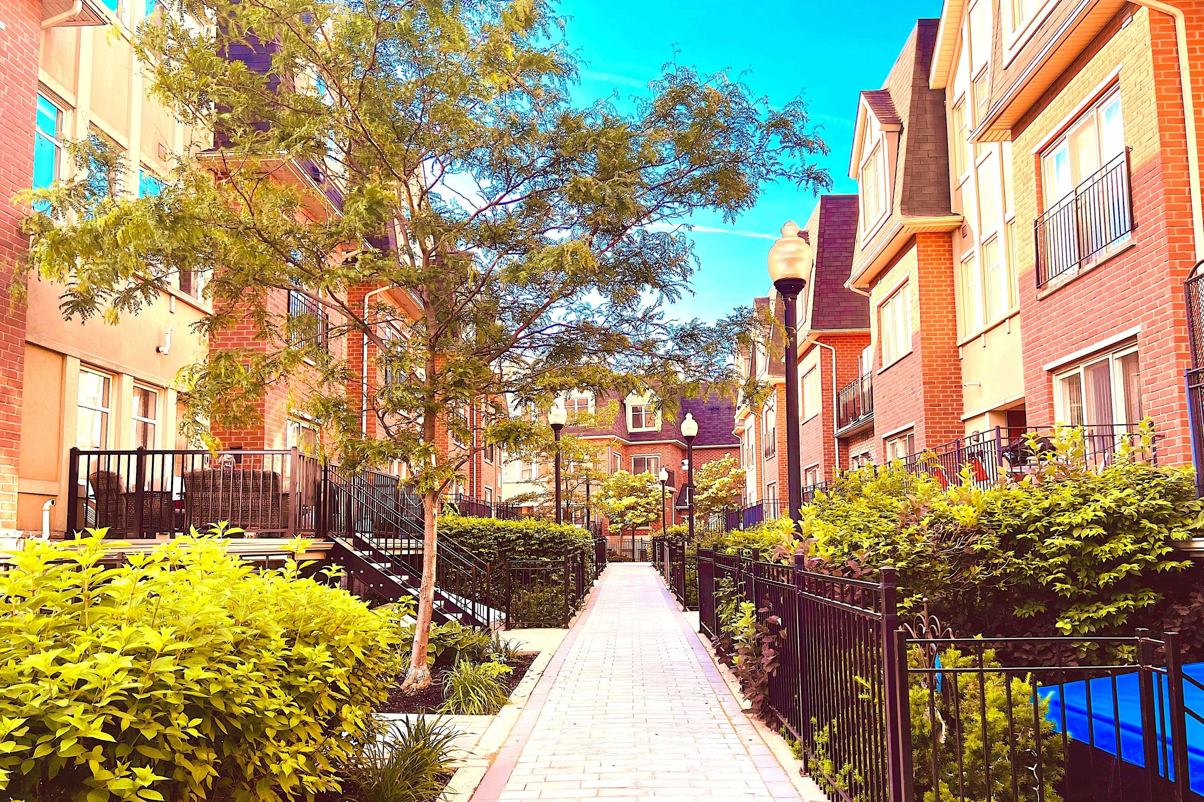 Toronto C13, ON M4A 2Y5,65 Cranborne AVE #108