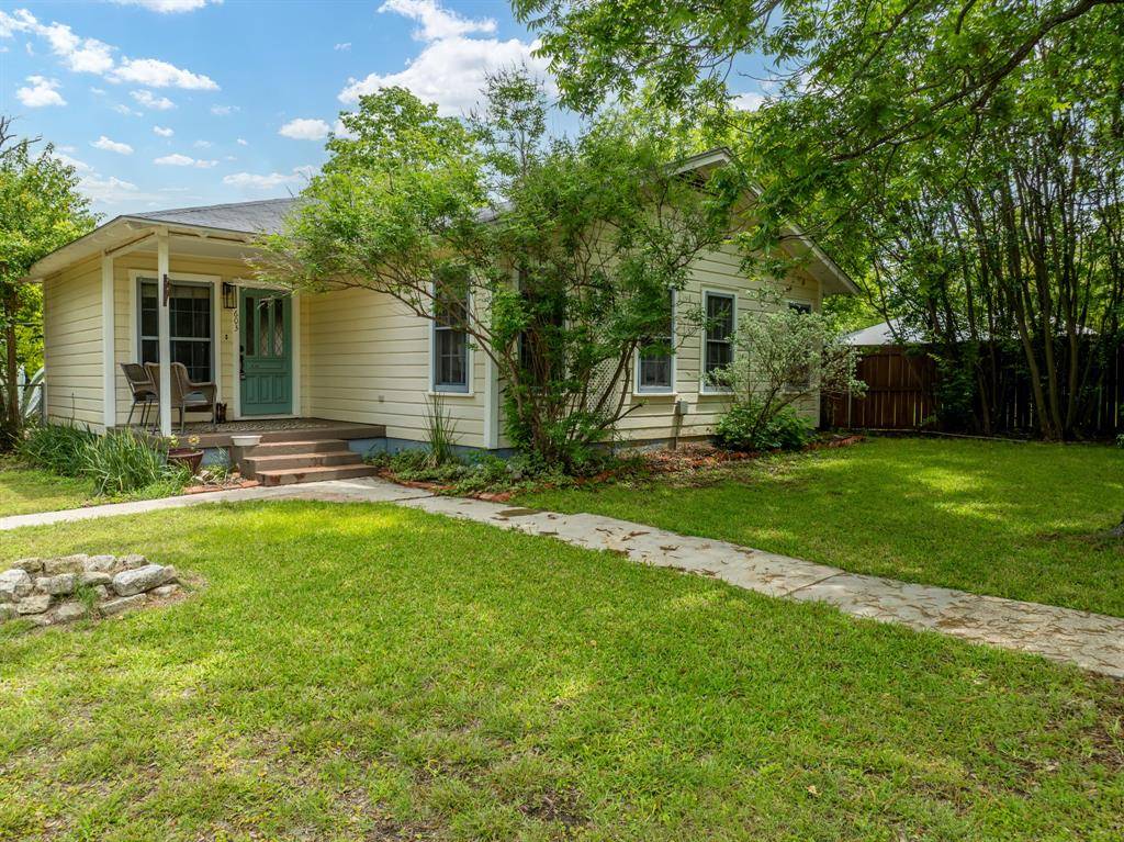 Valley Mills, TX 76689,603 E Avenue G