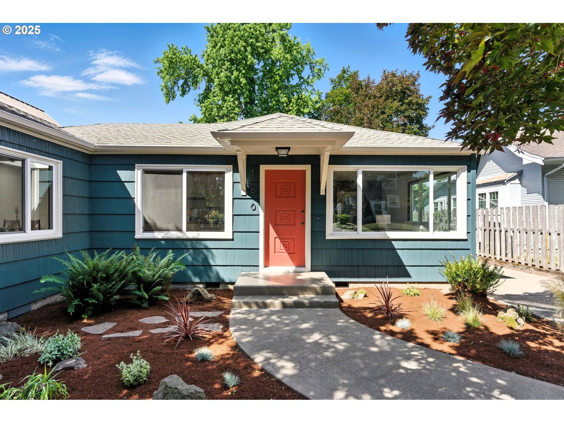 Gladstone, OR 97027,160 BEATRICE AVE
