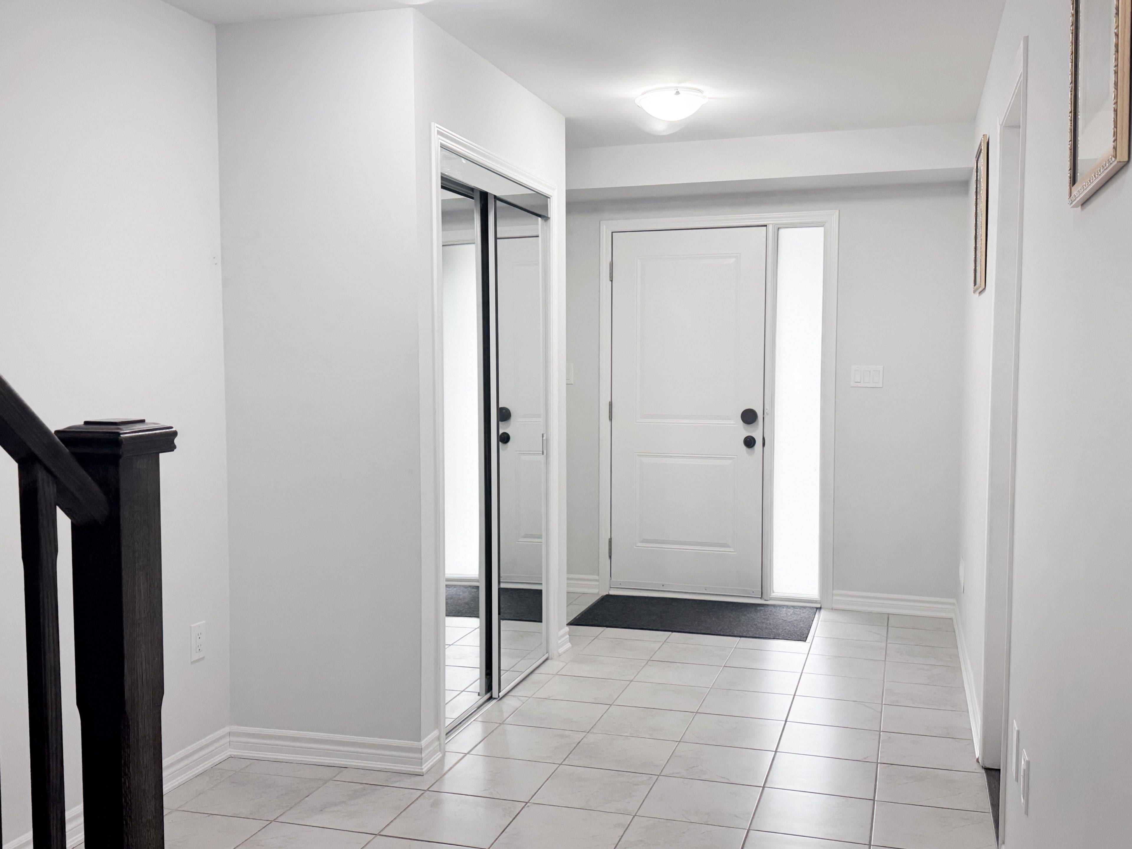 Milton, ON L9E 1N7,1125 Leger WAY #6