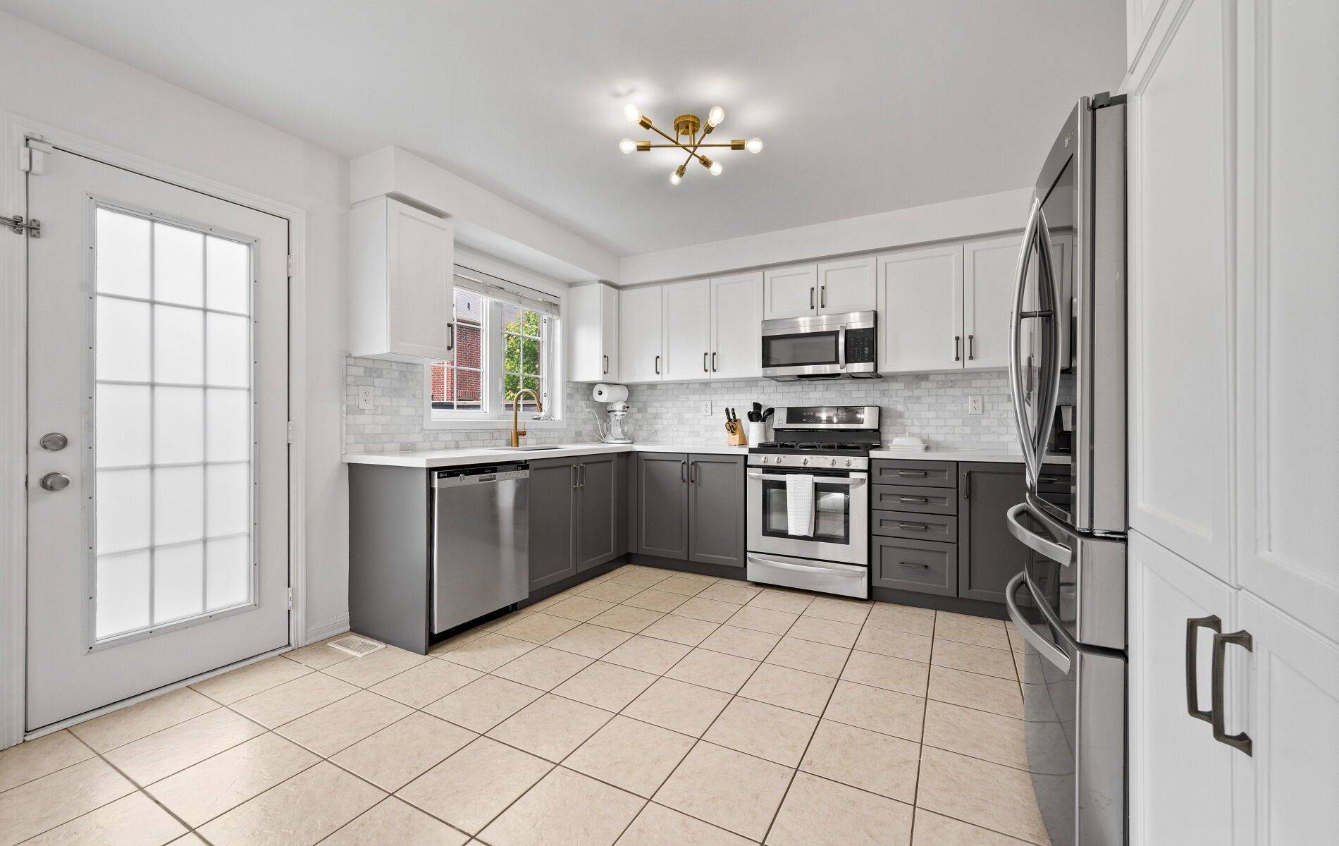 Milton, ON L9T 7B9,981 McTrach CRES