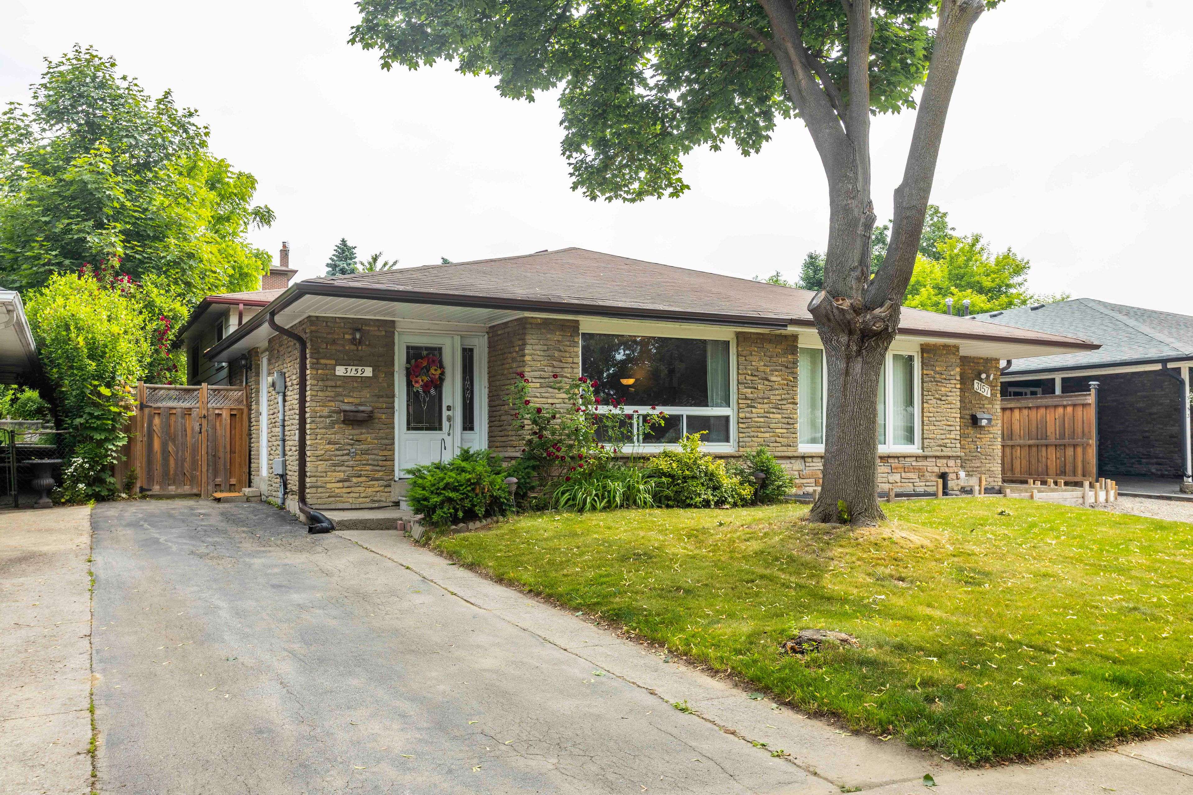 Mississauga, ON L4Y 3C5,3159 Corrigan DR