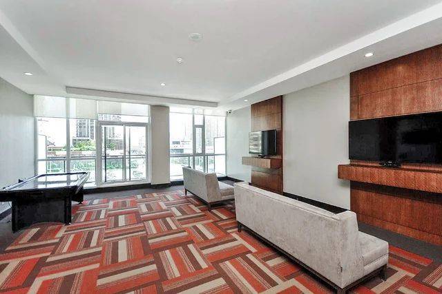 Mississauga, ON L5B 0G2,4099 Brickstone Mews #606