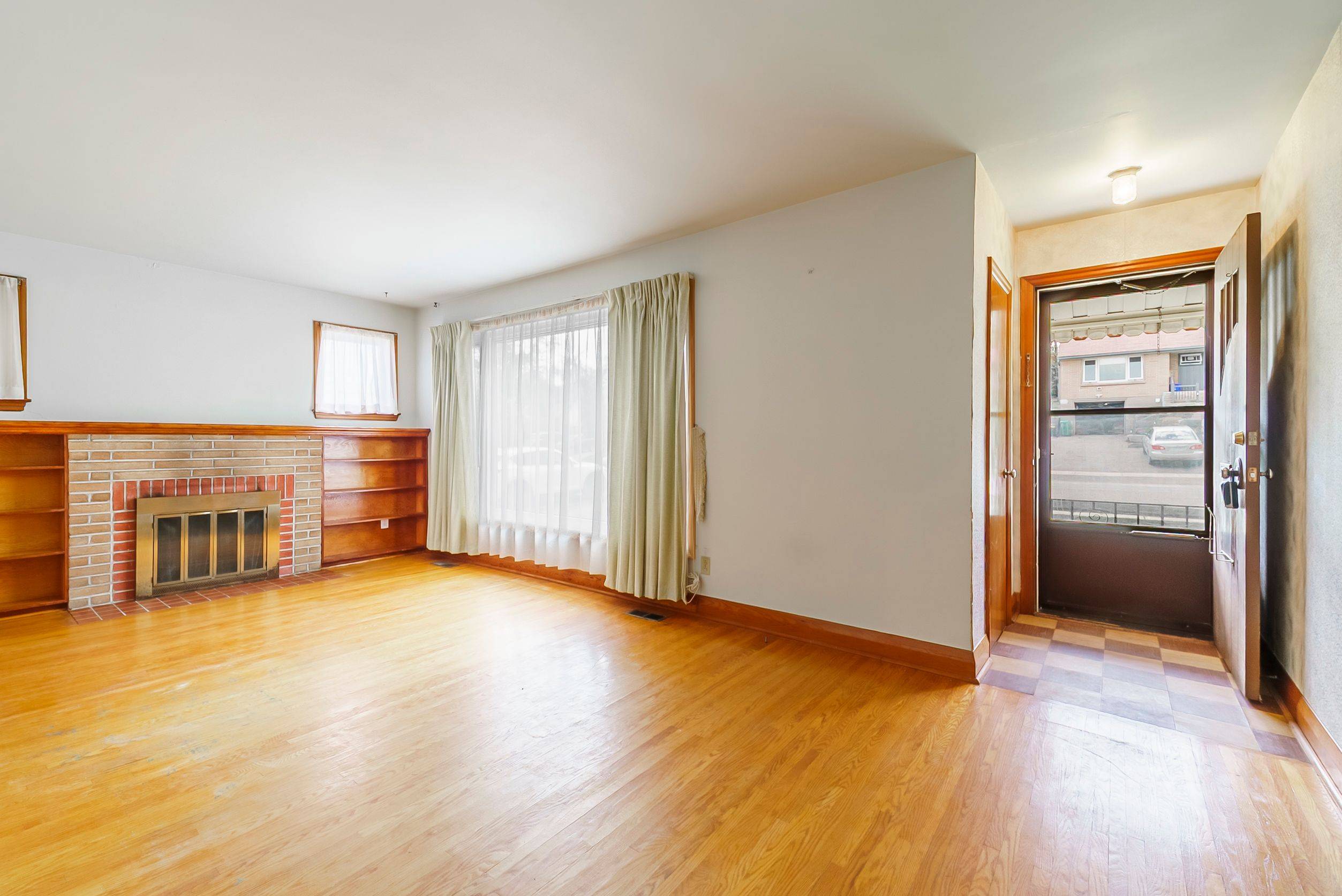 Peterborough West, ON K9J 6S3,1486 Glencairn AVE