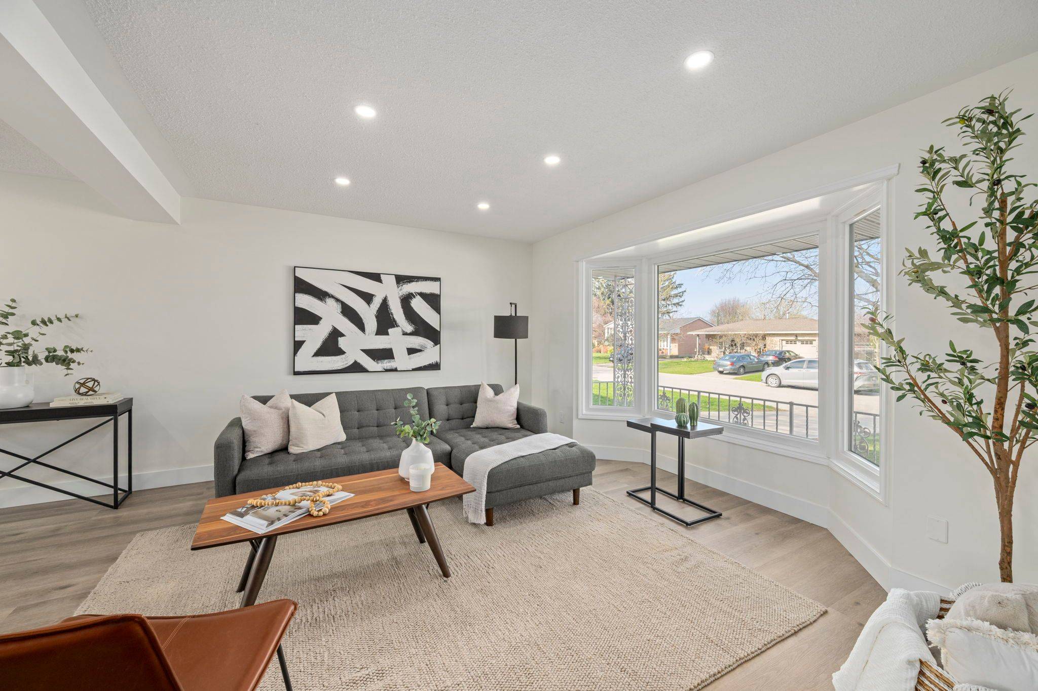 St. Thomas, ON N5R 5K1,26 Luton CRES