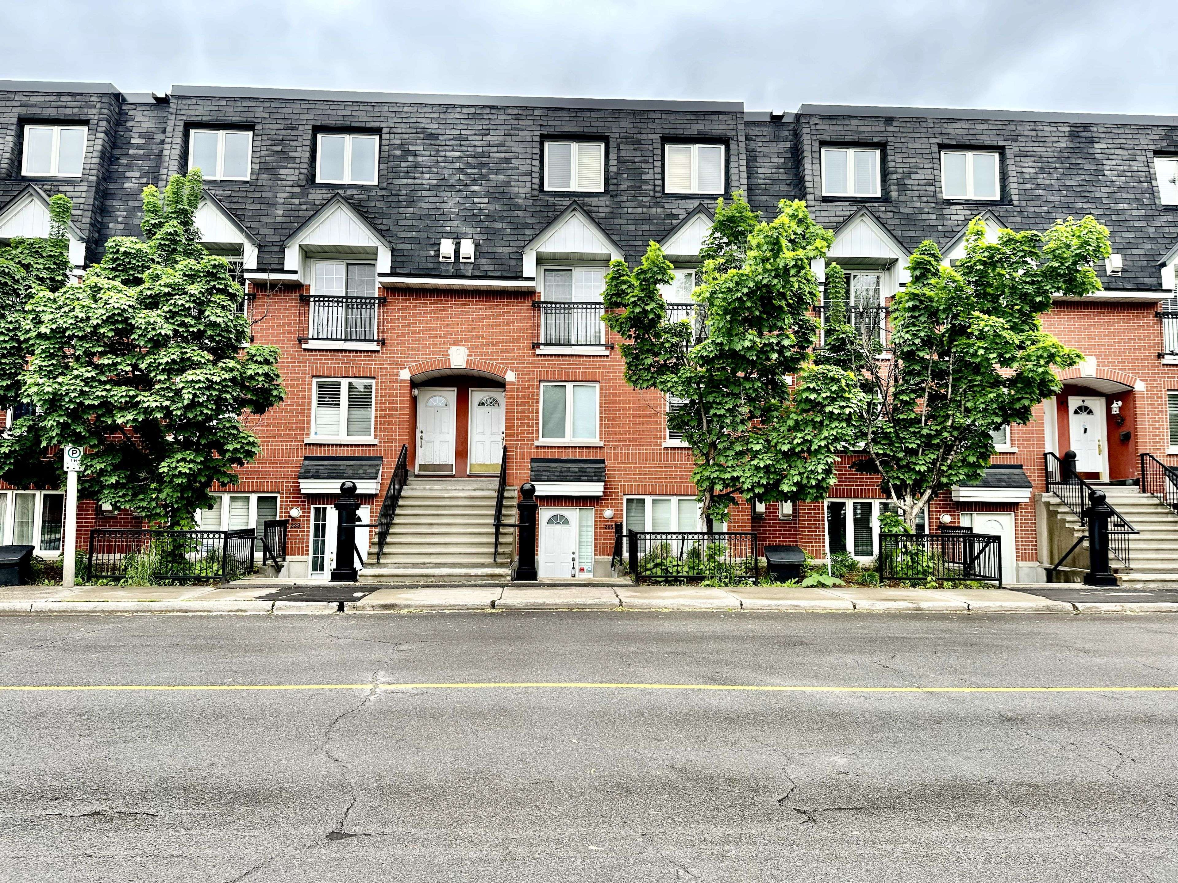 Lower Town - Sandy Hill, ON K1N 8W6,245 Cumberland ST #4