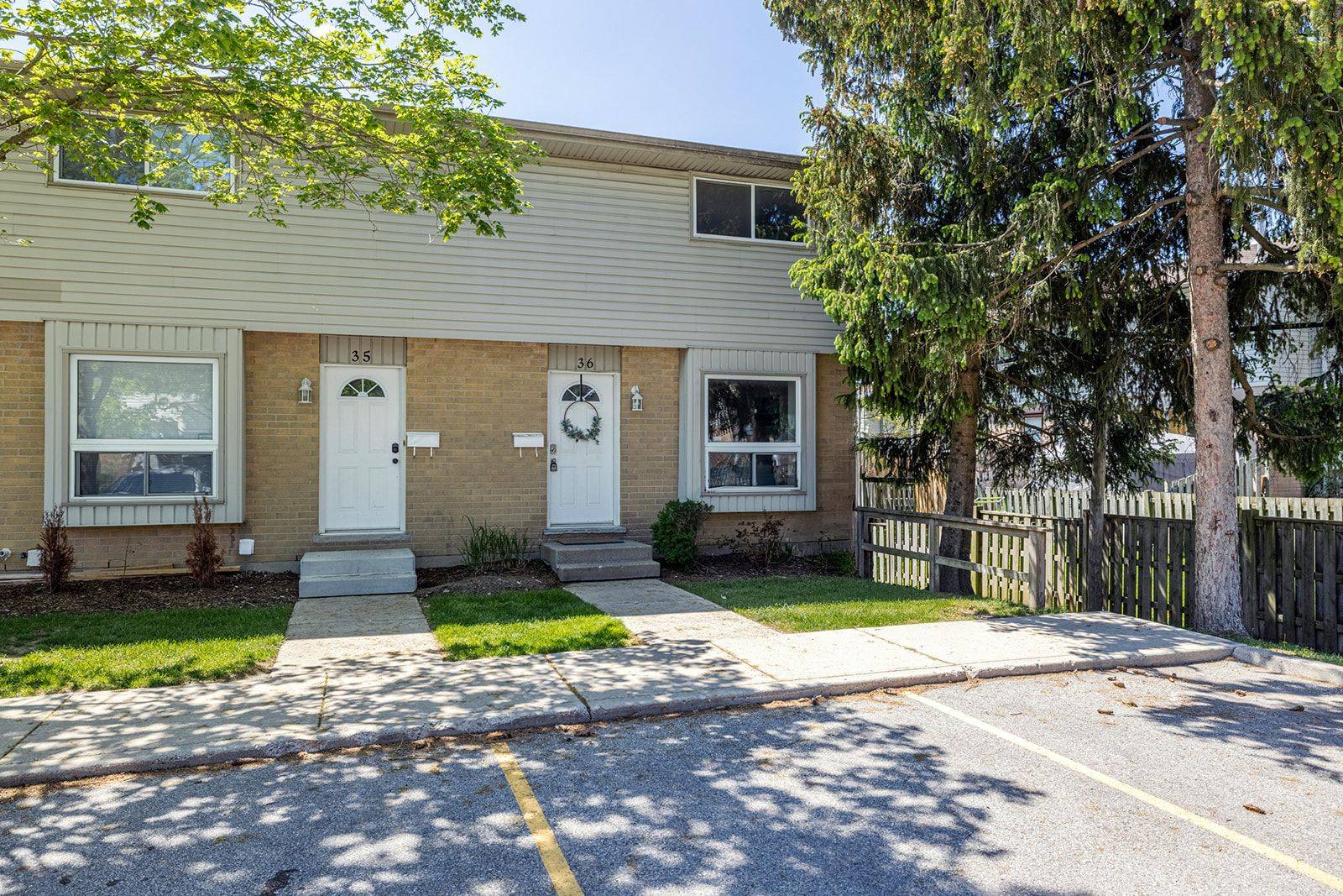 London East, ON N5V 4B9,577 Third ST #36