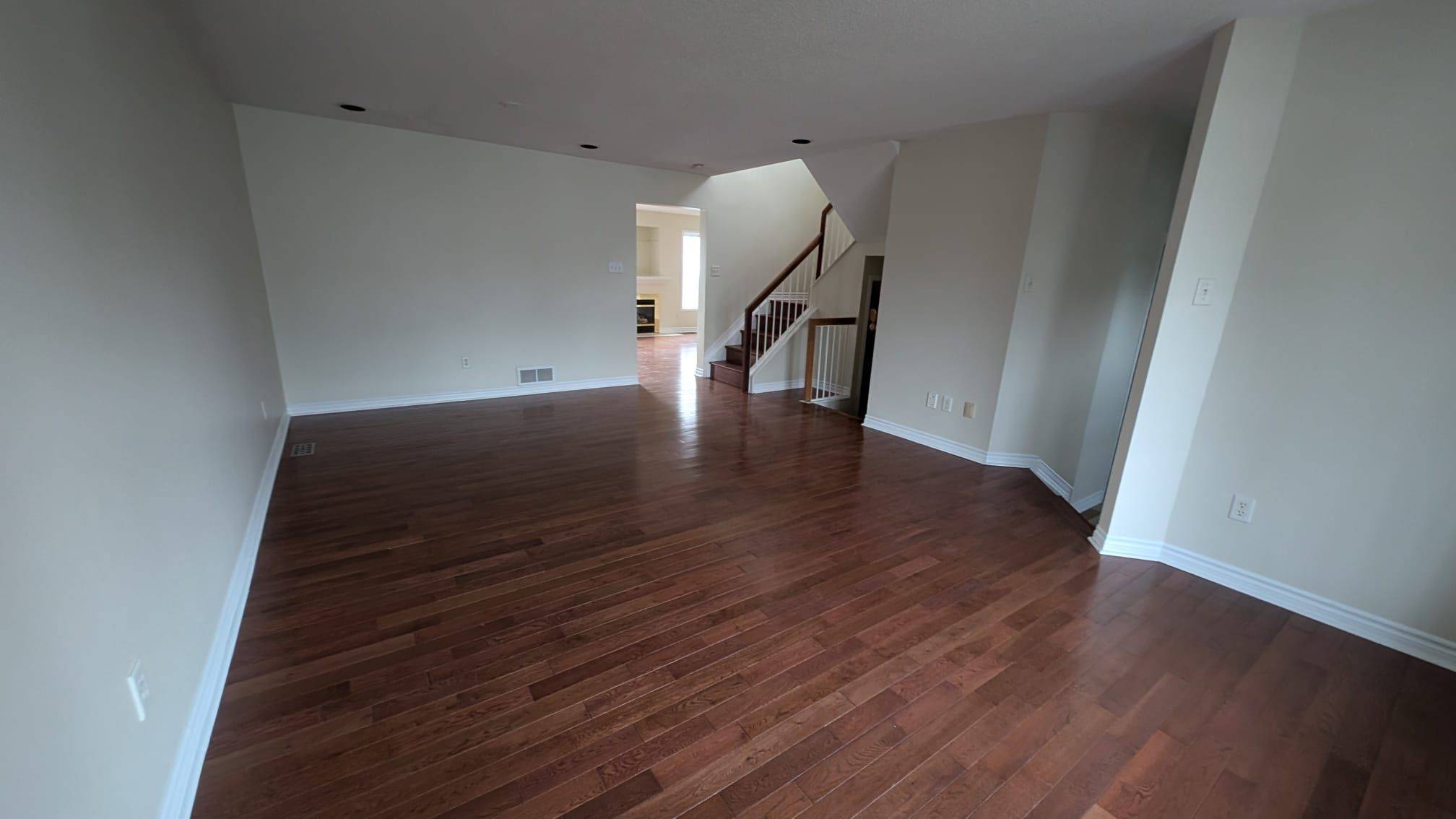 Kanata, ON K2K 3B1,22 Westmeath CRES