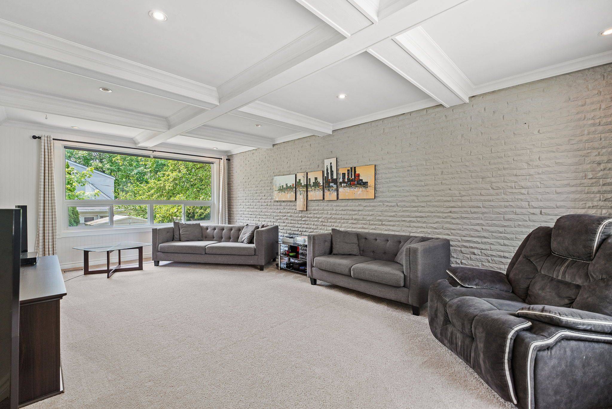 Welland, ON L3C 1S9,115 Edgar ST