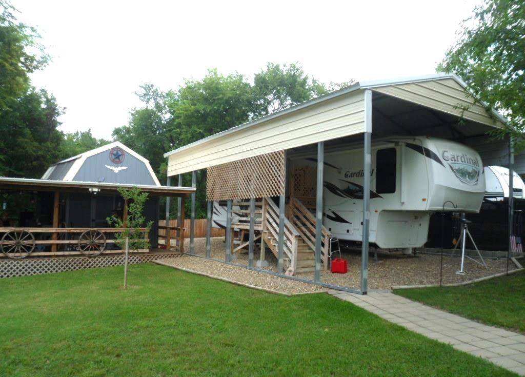 Quitman, TX 75783,615 WATERFRONT