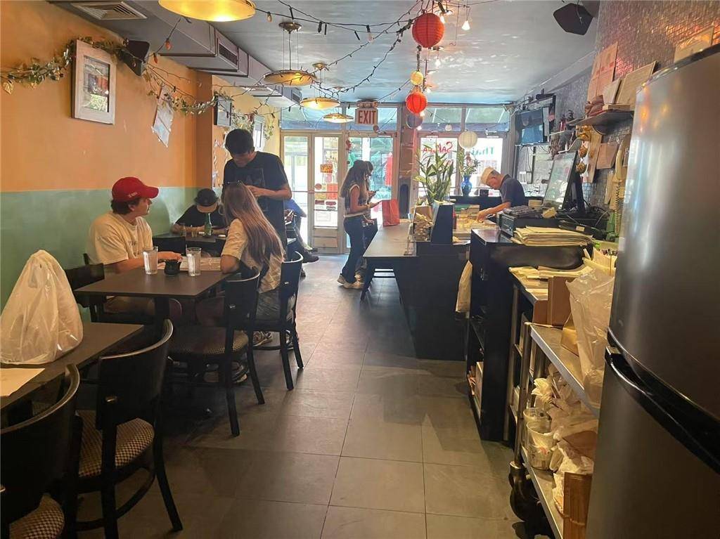 New York, NY 10012,273 Mott ST