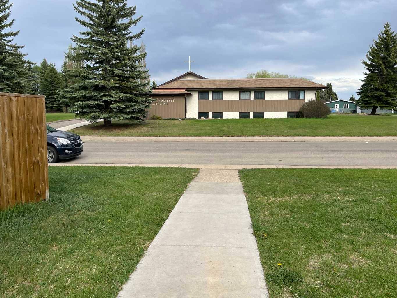 Red Deer, AB T4R 1G9,20 Alford AVE #35