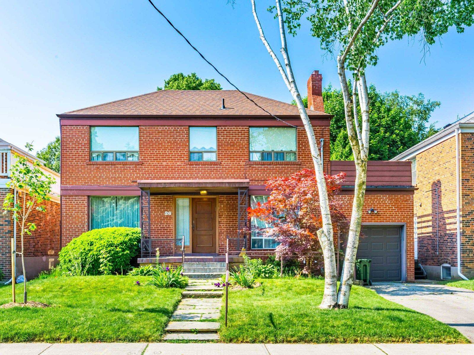 Toronto C04, ON M5N 1Y7,26 Shelborne AVE