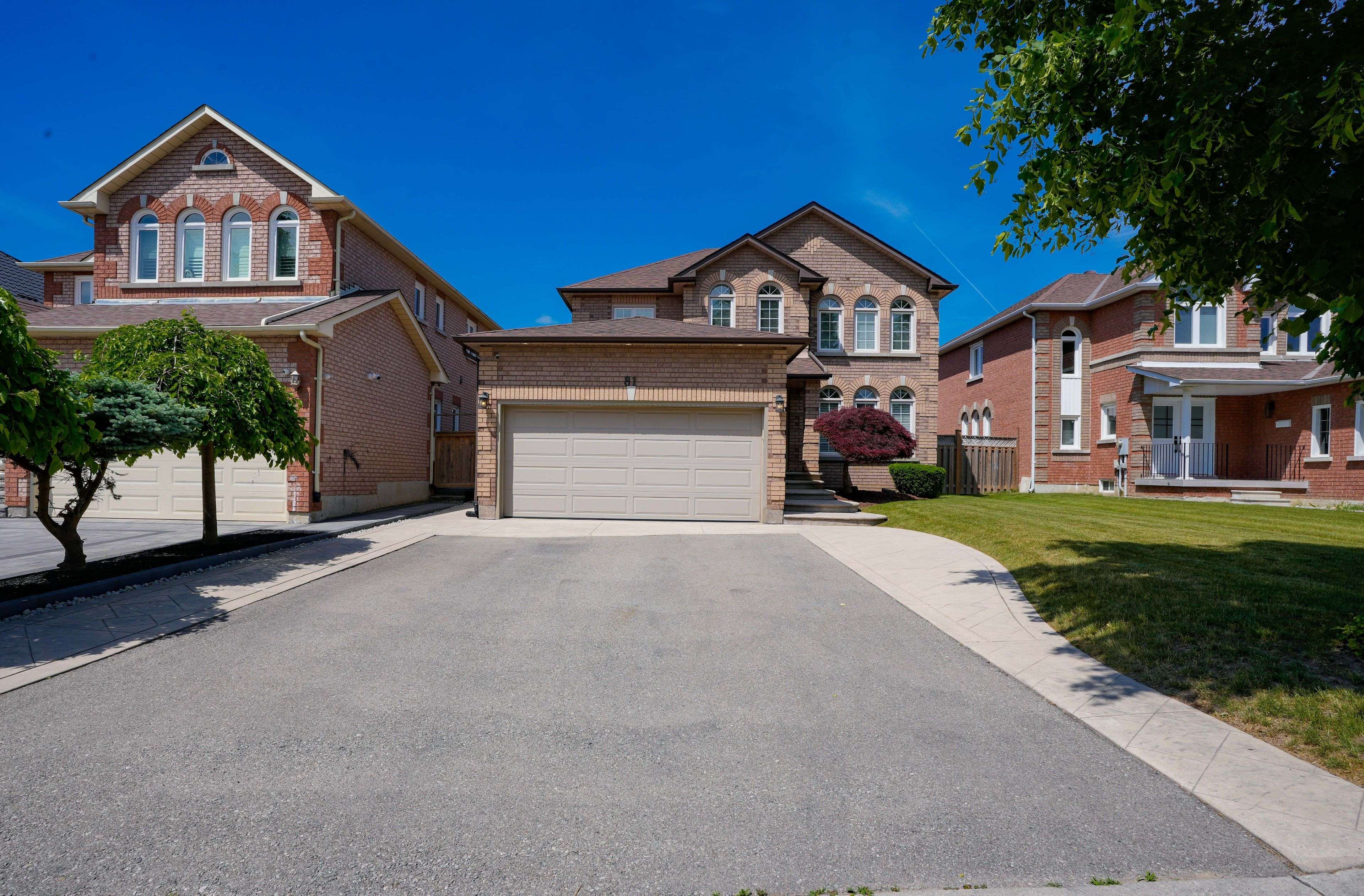 Markham, ON L3S 3W5,81 DEIB CRES