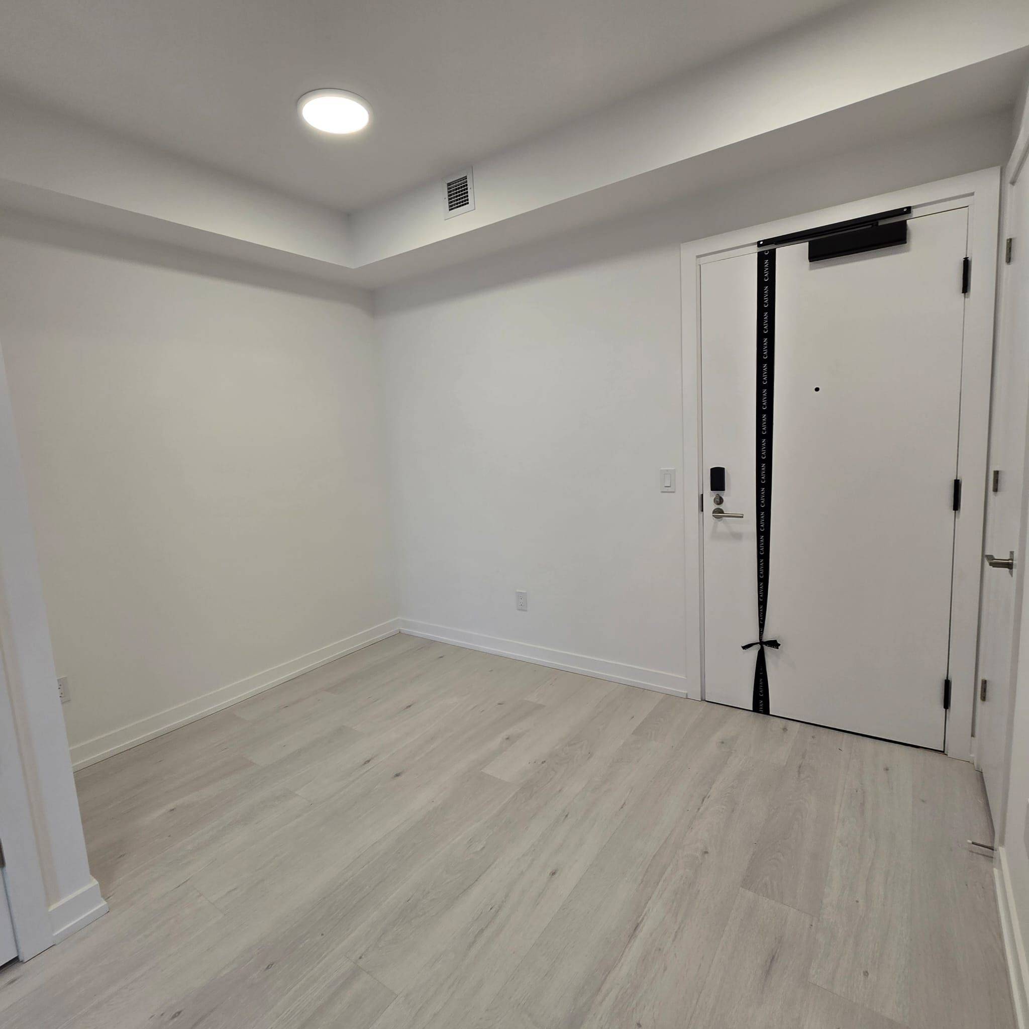 Oakville, ON L6M 5N2,2501 Saw Whet BLVD #509