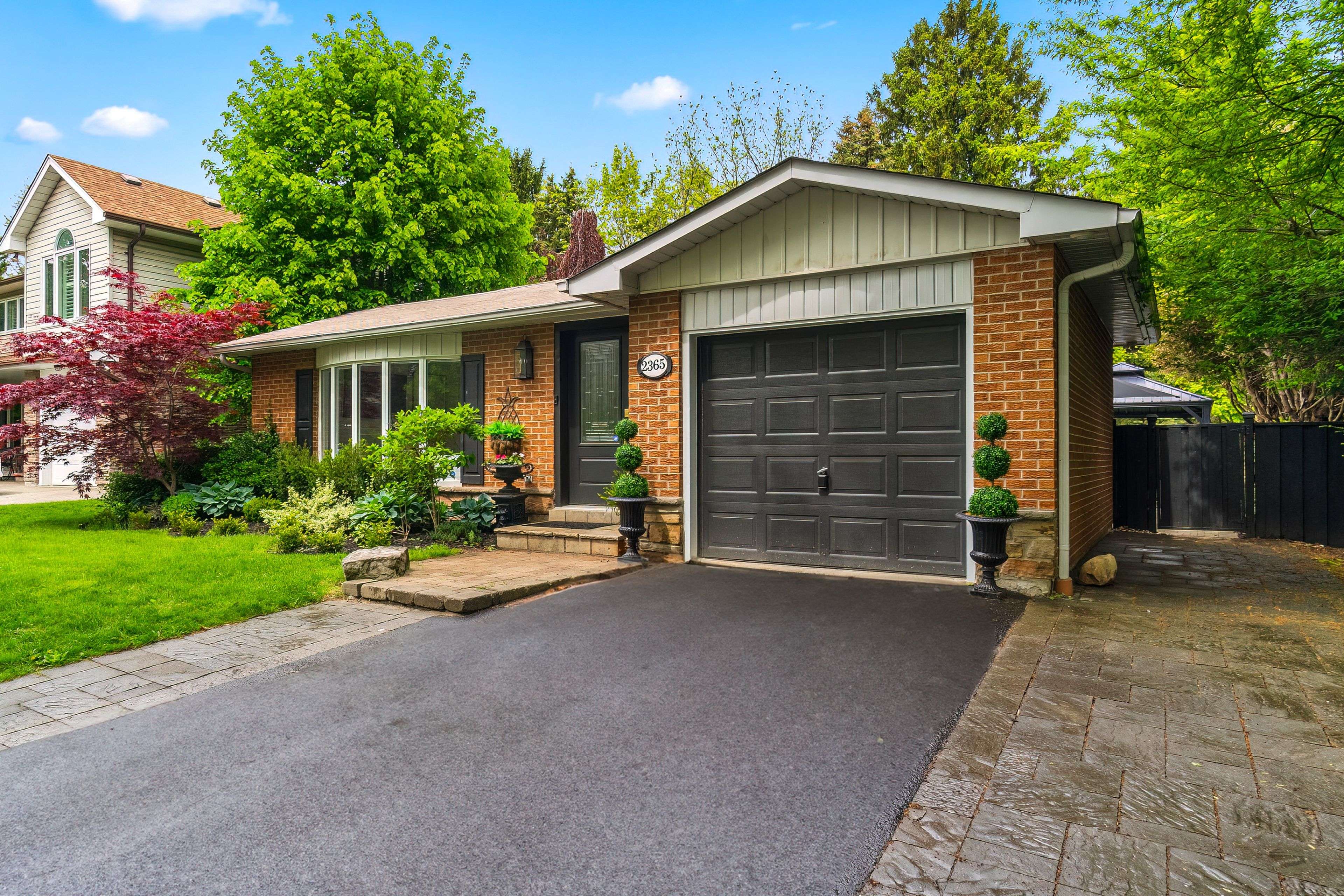 Oakville, ON L6J 5R6,2365 Devon RD