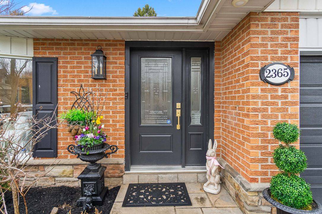 Oakville, ON L6J 5R6,2365 Devon RD