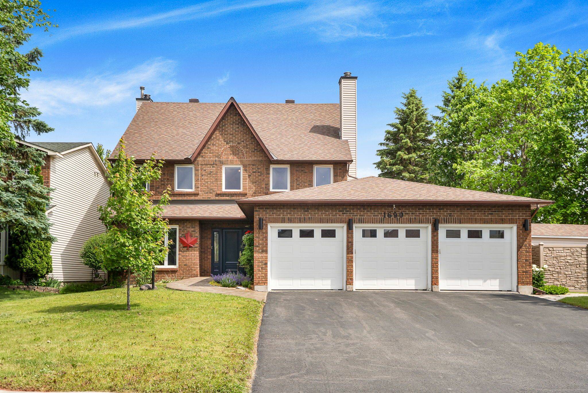 Orleans - Cumberland And Area, ON K4A 1L6,1690 Caminiti CRES