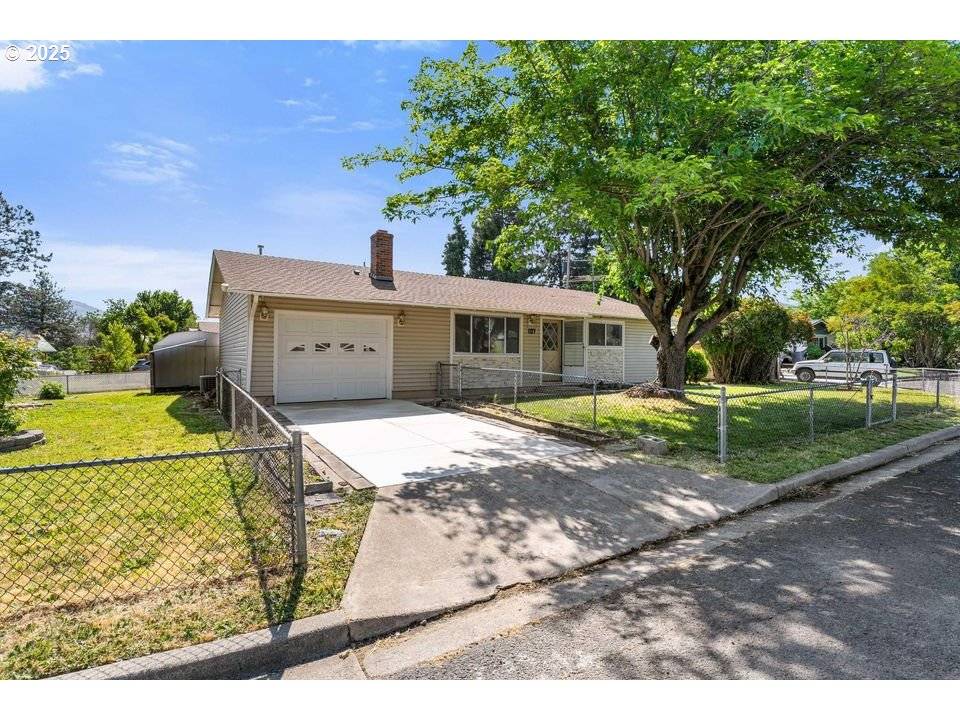 Talent, OR 97540,107 N 4TH ST